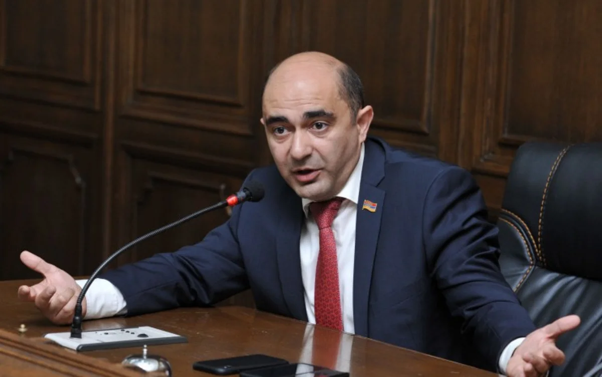 Erməni müxalif lider fövqəladə vəziyyətin uzadılmasını qanunsuz sayır