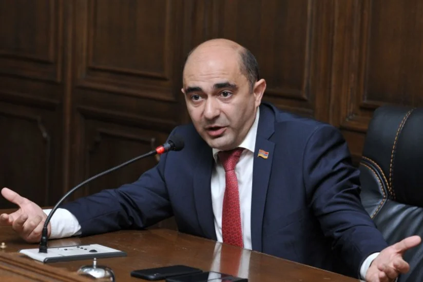 Erməni müxalif lider fövqəladə vəziyyətin uzadılmasını qanunsuz sayır