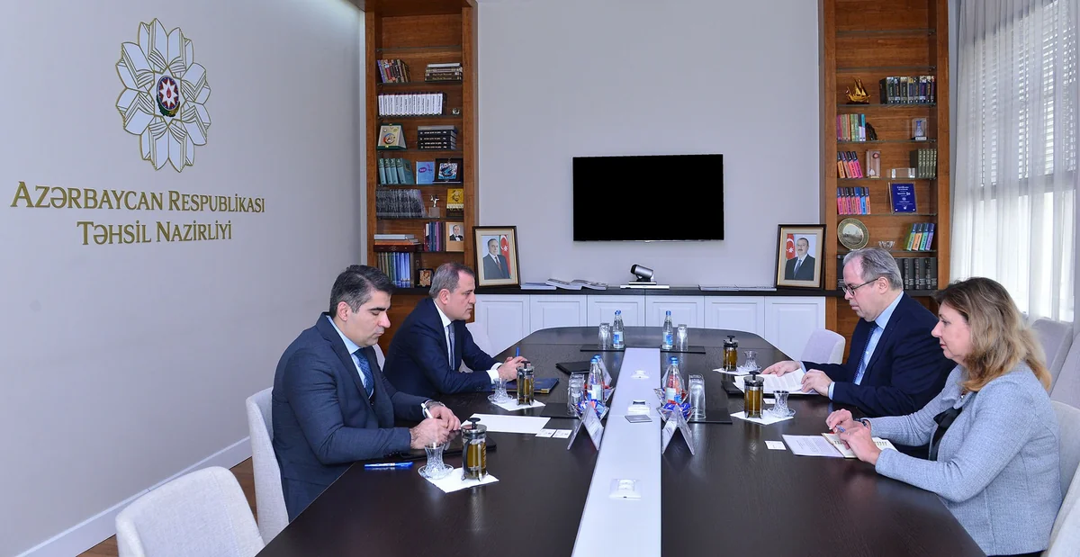 Ceyhun Bayramov Latviyanın ölkəmizdəki səfiri ilə görüşüb