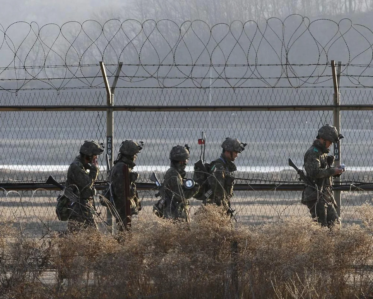N. Korean soldier defects to S. Korea: military