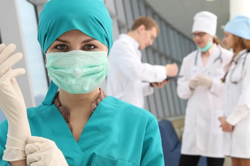 Dünyada koronavirusa yoluxanların sayı 617 milyon nəfəri ötüb