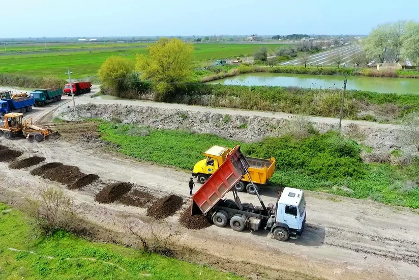 Salyan rayonunda 5 kəndin yolu yenidən qurulur