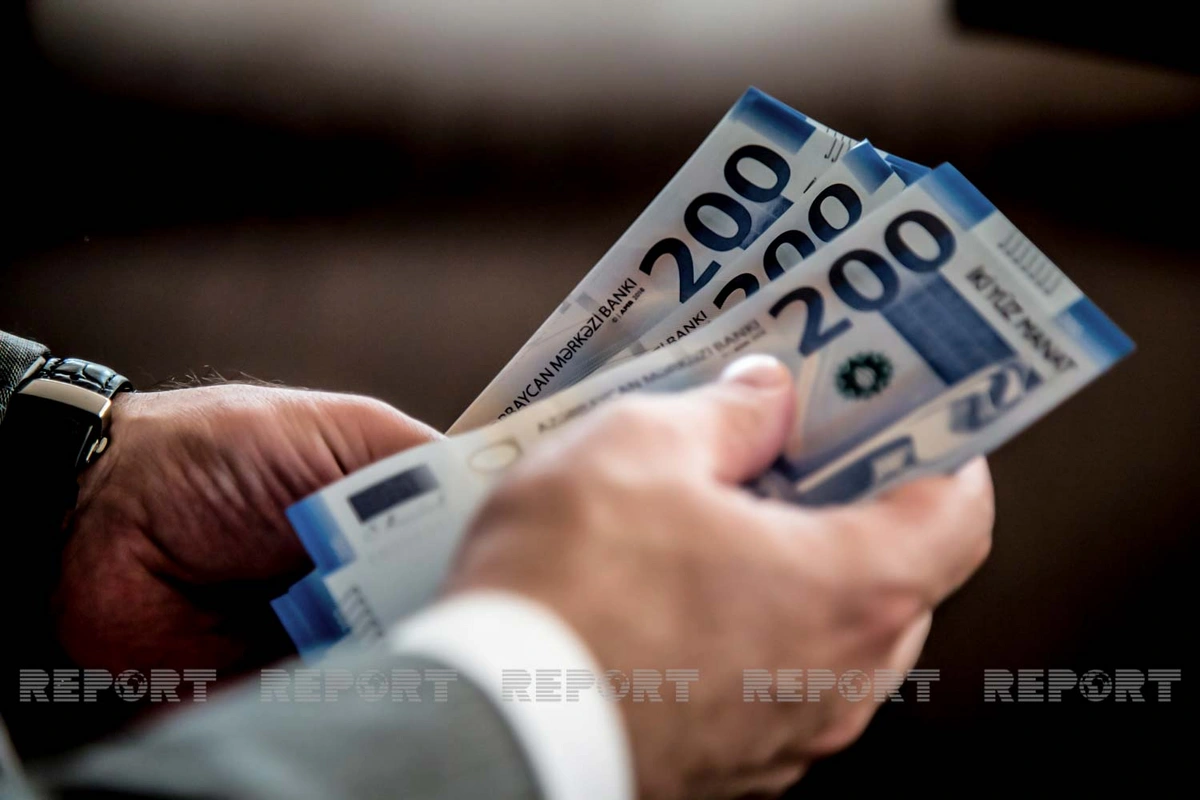 Azərbaycan banklarına manatla depozit qoyuluşu 37% artıb