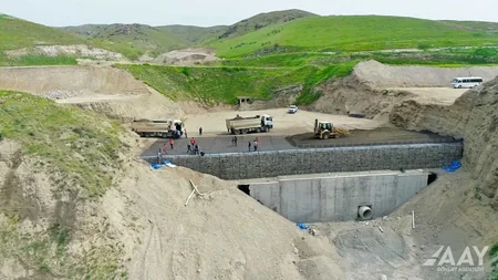Xudafərin-Qubadlı-Laçın avtomobil yolunun tikintisi davam edir