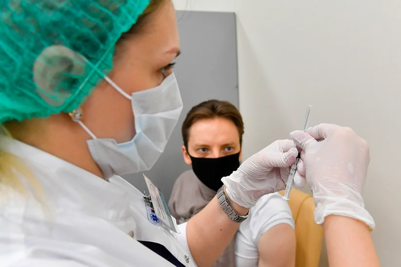 Peyvənd olunmuş insanlarda özünü göstərən koronavirus simptomu müəyyən edilib