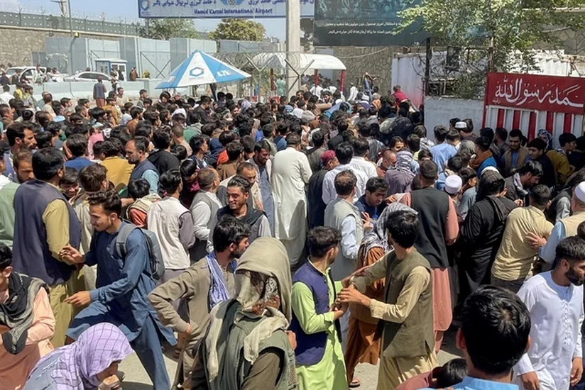 Australia evacuates 1,700 people from Afghanistan