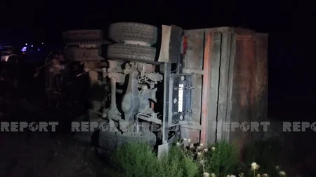 Kürdəmirdə mikroavtobus “KamAZla toqquşub, ölənlər və yaralananlar var