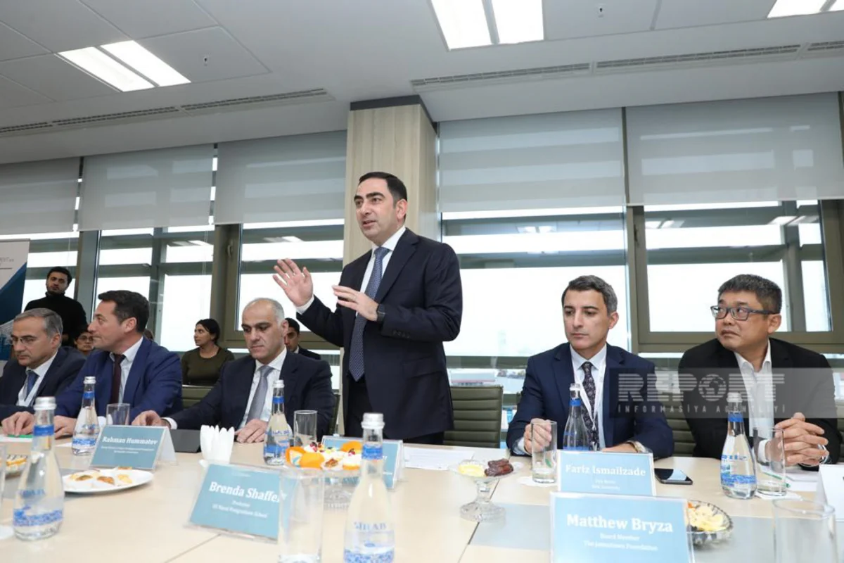 Azərbaycanın qlobal nəqliyyat şəbəkəsində tutduğu strateji mövqe təqdim edilib