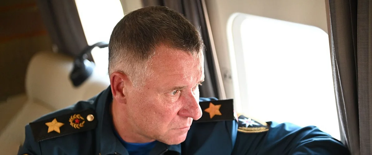 Russian emergencies minister dies when saving film director's life