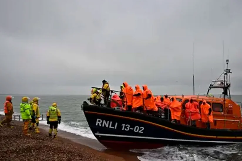One person dies as migrants aim to cross English Channel