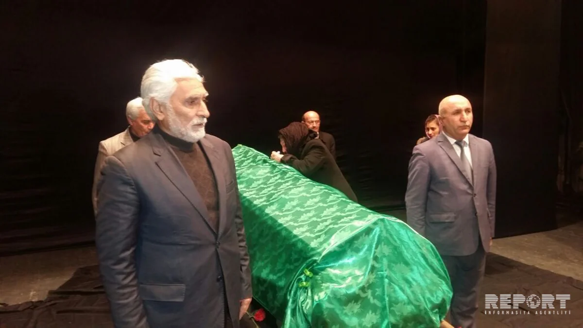 Lənkəran teatrında əməkdar artistlə vida mərasimi keçirilib - FOTO