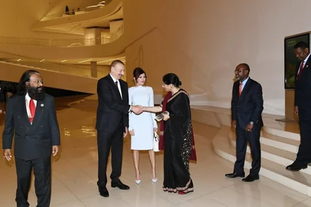 President Ilham Aliyev hosted official reception in honor of heads of state and government participating in Baku Summit