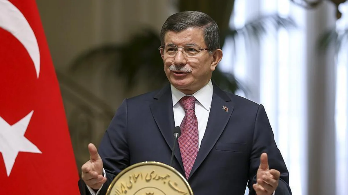 Davutoğlu: “Tehran və Ankara Yaxın Şərqdə təhlükəsizliyi birgə bərpa etməlidir”