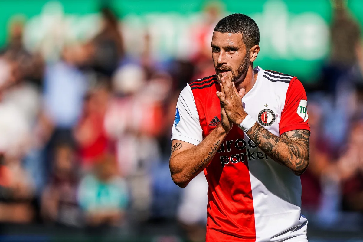 Argentinalı müdafiəçi İbrahimoviç üslubunda qol vurdu