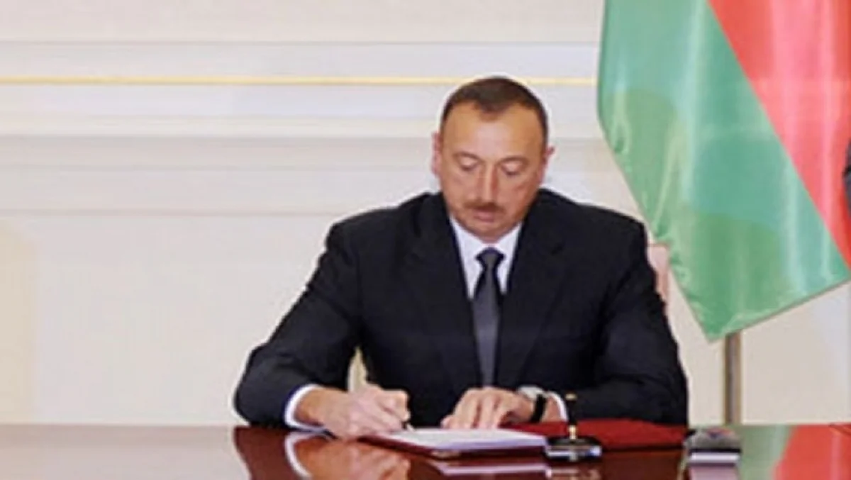 Əli Hüseynov və Siddiqə Məmmədova təltif edilib