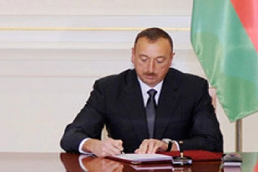 Əli Hüseynov və Siddiqə Məmmədova təltif edilib