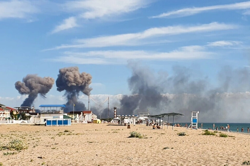 Traffic stopped on Kerch Bridge after strong explosion