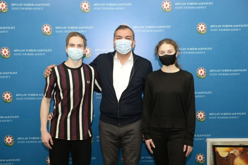 Qış İdman Növləri Federasiyasının prezidenti fiqurlu konkisürənlərlə görüşüb