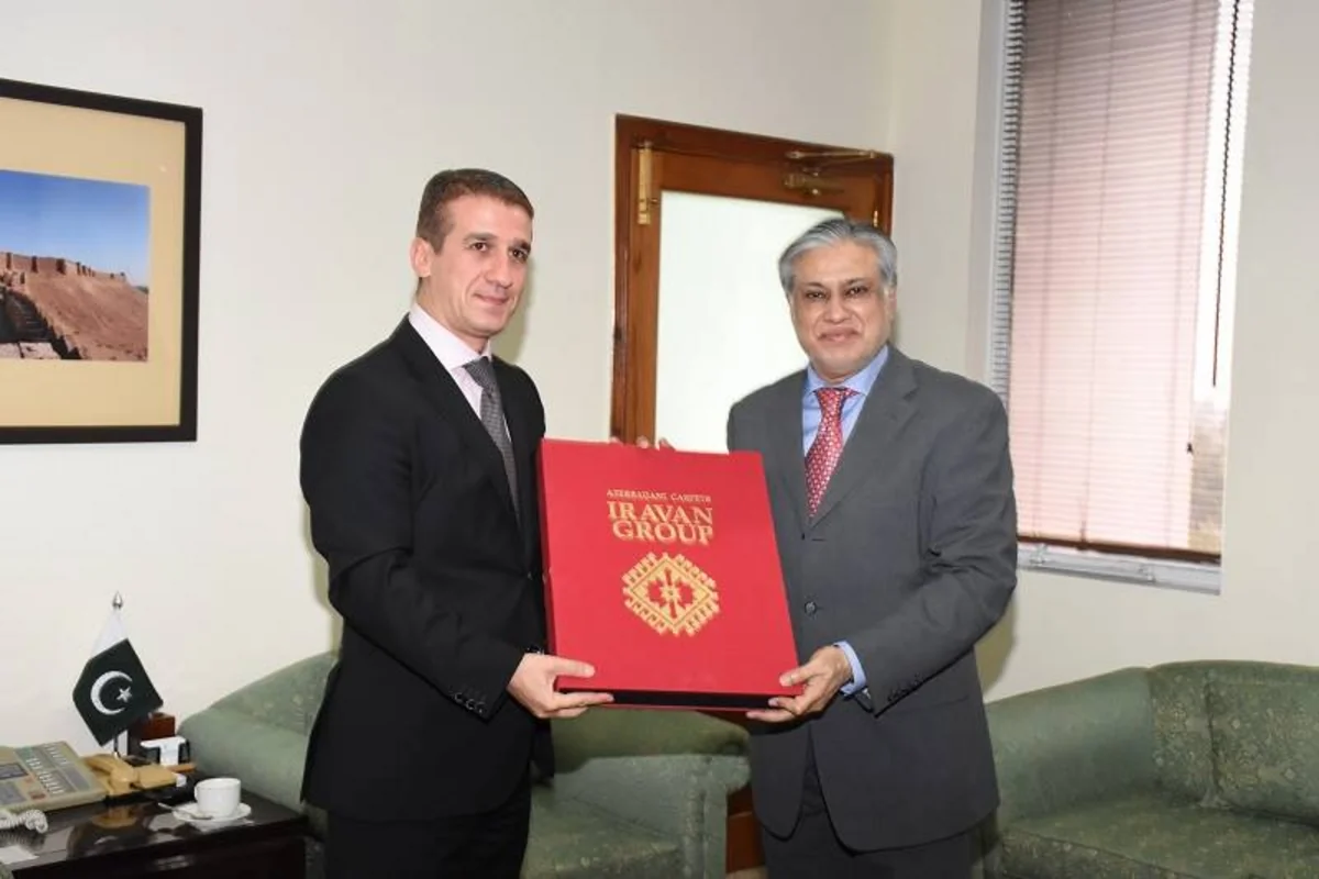 Azərbaycan səfiri İslamabadda pakistanlı nazirlə görüşüb