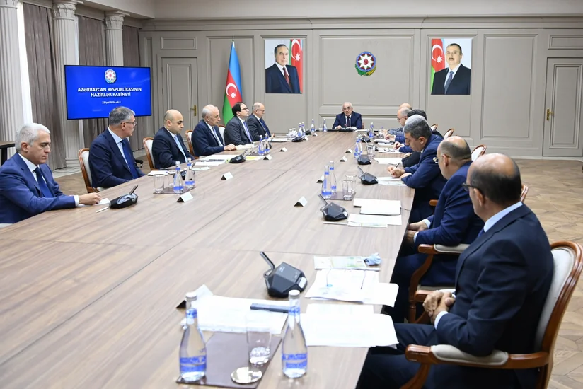 Baş nazirin sədrliyi ilə keçirilən iclasda istilik xidmətlərinin keyfiyyəti müzakirə edilib