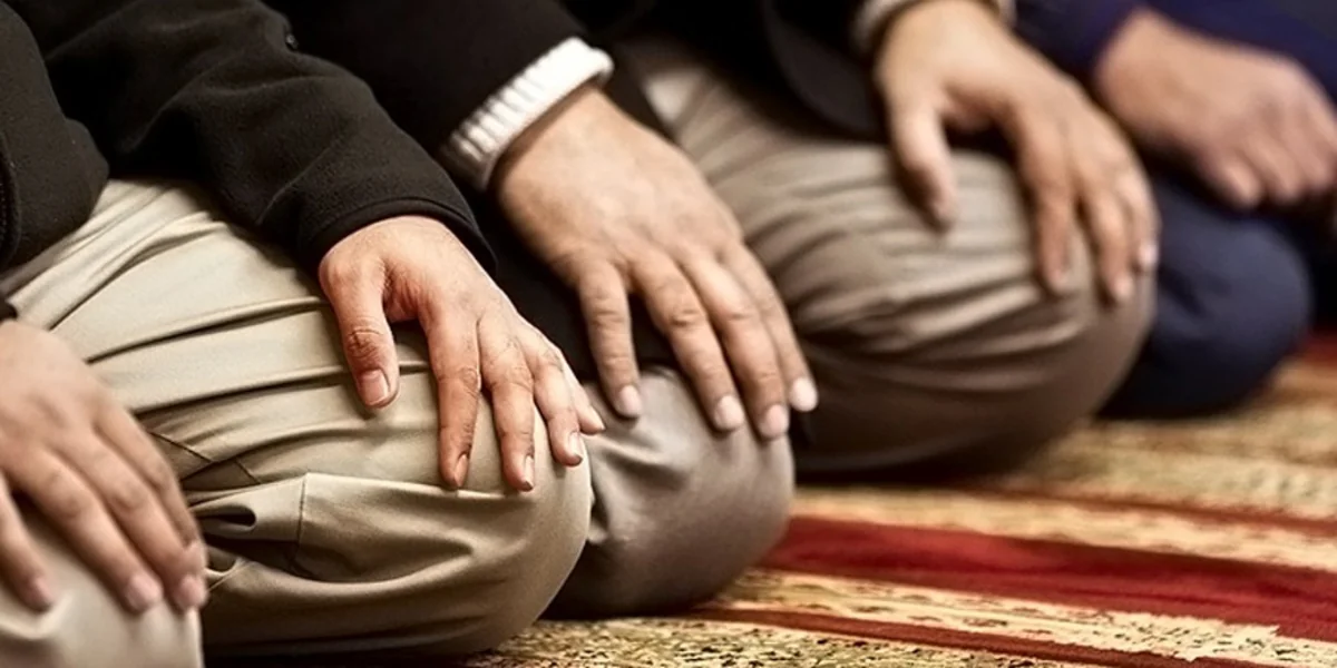 Gürcüstanda cümə namazları müvəqqəti dayandırıldı