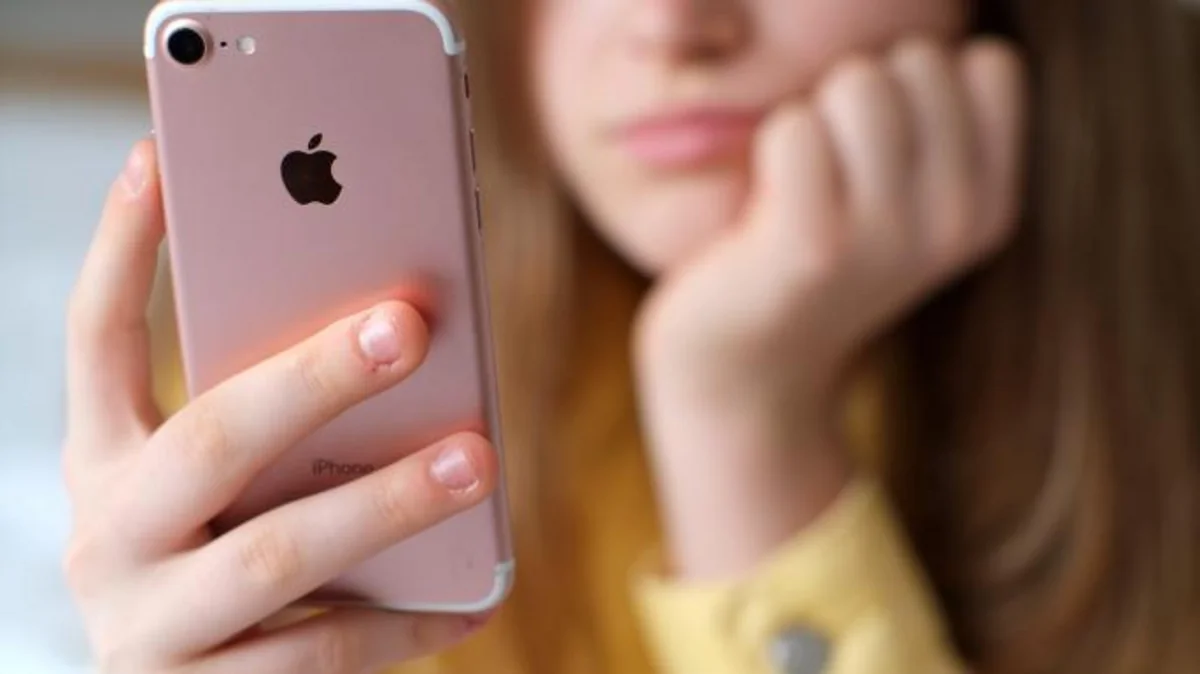 “IPhone” istifadəçilərinə təzminat ödəniləcək