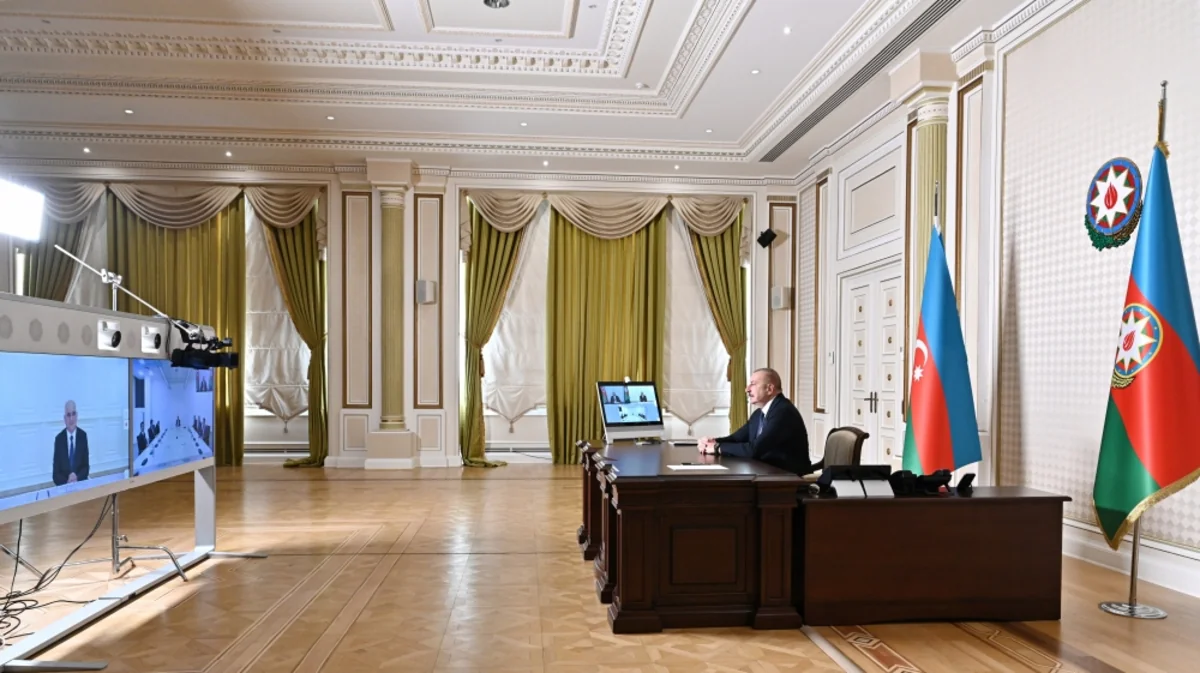 Президент Ильхам Алиев принял министра дорог и градостроительства Ирана