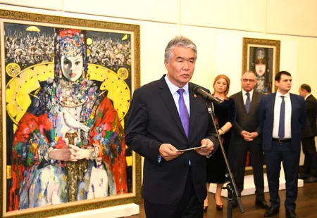 Heydər Əliyev Mərkəzində Türk dünyası rəssamlarının “Tomris” adlı sərgisi keçirilib