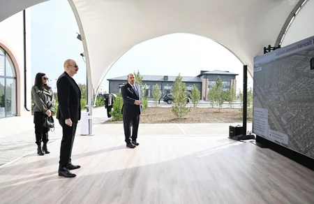 İlham Əliyev və birinci xanım Ağdamın Sarıcalı kəndinin ilk mərhələsinin açılışında iştirak edib - YENİLƏNİB-3