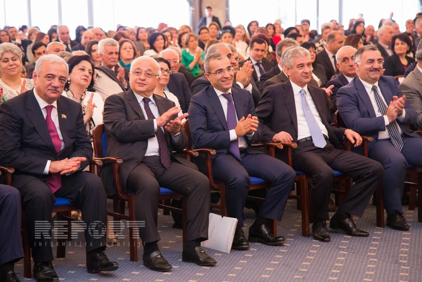 Heydər Əliyevin anadan olmasının 92-ci ildönümü münasibətilə keçirilən inşa yazı müsabiqəsinin qalibləri mükafatlandırılıb