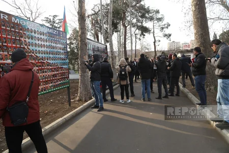 Foreign journalists visit sites of rocket attacks in Ganja