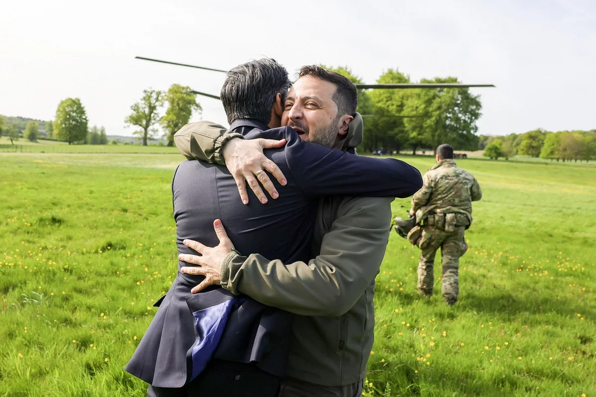 Ukrayna və Britaniya liderləri arasında görüş başlayıb