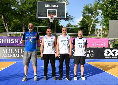 Gənclər və idman naziri Şuşada basketbol oynayıb