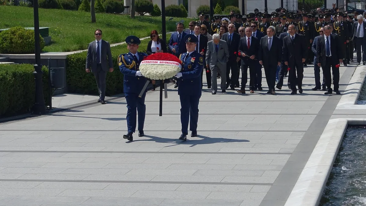 Türkiyədə ulu öndər Heydər Əliyevin anadan olmasının 93-cü ildönümü münasibətilə xatirə tədbiri keçirilib