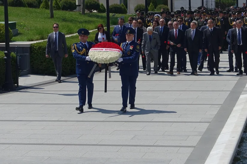 Türkiyədə ulu öndər Heydər Əliyevin anadan olmasının 93-cü ildönümü münasibətilə xatirə tədbiri keçirilib