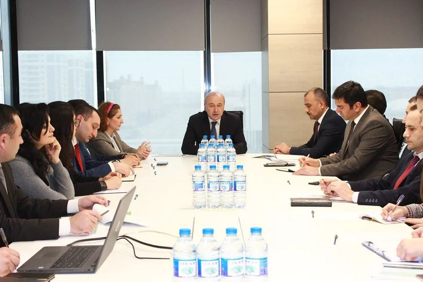 Elektrik təchizatı şəbəkələrinə qoşulmanın yeni qaydaları müzakirə olunub