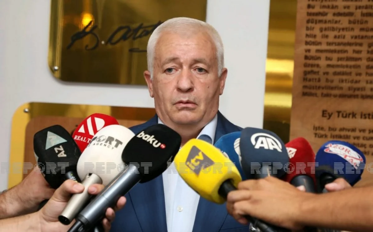 Fövqəladə hallar nazirinin müavini Bakıda partlayışın baş verdiyi əraziyə gedib
