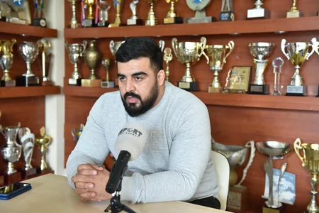 Azərbaycan millisinin baş məşqçisi: Çimərlik güləşində ilk addımı yaxşı atmışıq