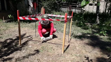 Ermənilərin Tovuzun kəndinə atdığı top mərmisi zərərsizləşdirilməsi üçün götürülüb