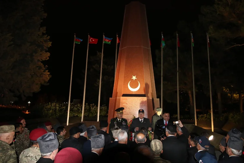 Zəfər Günü ərəfəsində türkiyəli qazilər Bakıya səfər edib