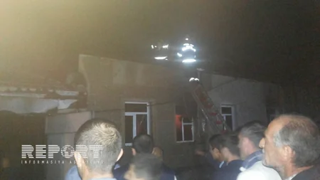 ​Quba şəhərində bir neçə ev yanıb - VİDEO