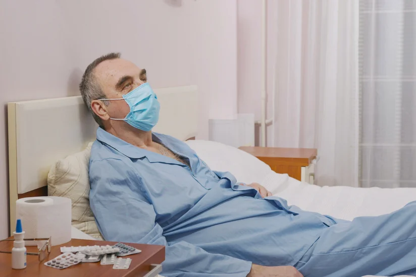 COVID-19-la bağlı evdə nəzarətə götürülənlərin sayı açıqlandı