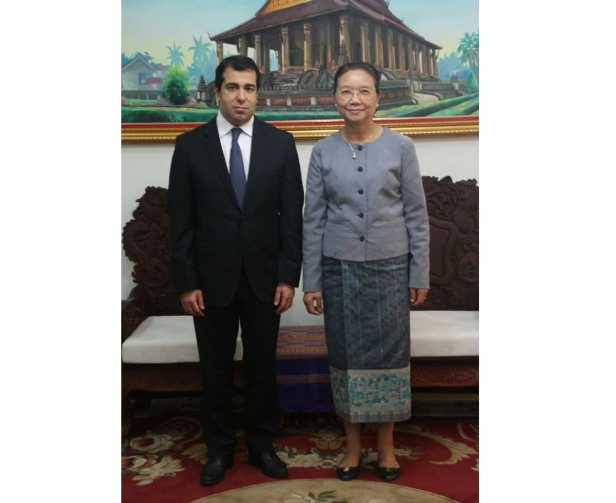 Laos and Azerbaijan discuss education and sports cooperation