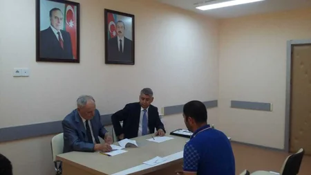 Səhiyyə naziri Ucarda vətəndaşları qəbul edib