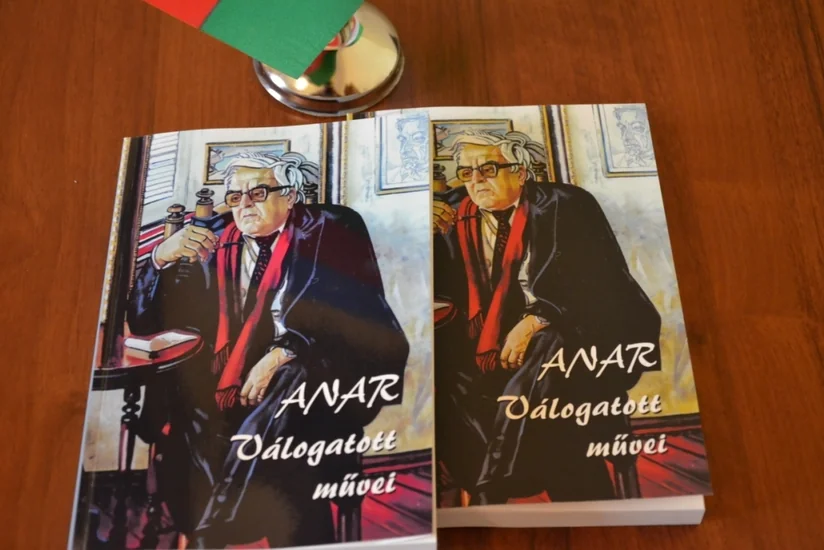 Xalq yazıçısı Anarın Seçilmiş əsərləri macar dilində çap olunub