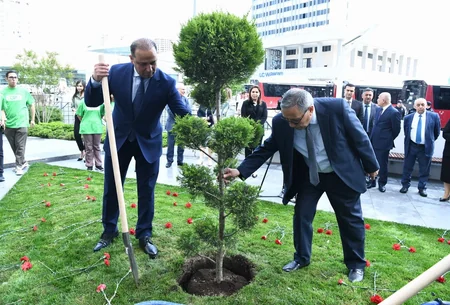 ADNSU-da 30 aprel faciəsinin 15-ci ildönümü münasibətilə ağacəkmə aksiyası keçirilib