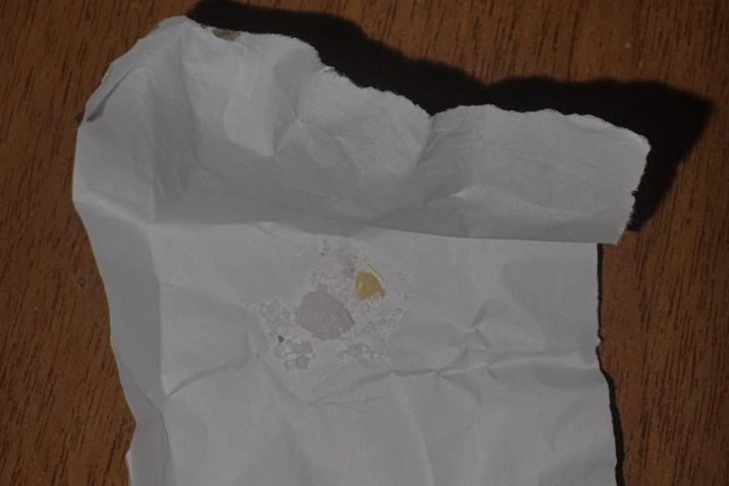 Bakıda ata həbsdəki oğluna narkotik vasitə gətirib