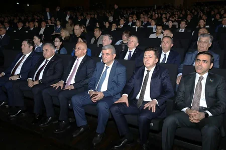 Azərbaycan Həmkarlar İttifaqları Konfederasiyası Sən elə bir zirvəsən adlı tədbir təşkil edib