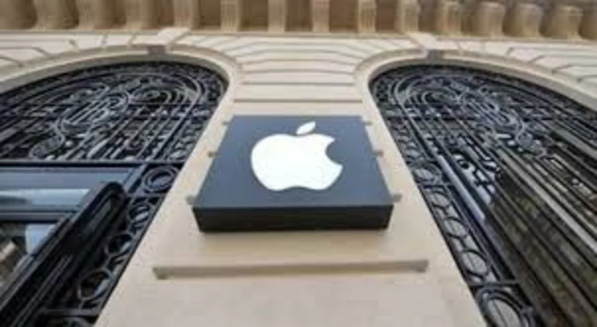 Чистая прибыль Apple за квартал выросла почти на треть с прошлого года