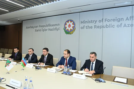 Azerbaijani, Algerian MFAs hold political consultations 